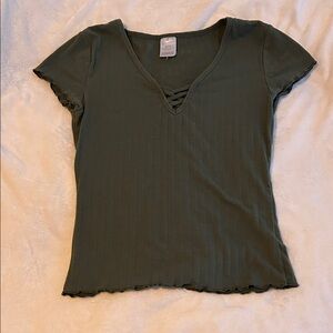 No Boundaries Olive Short Sleeve V-Neck Top